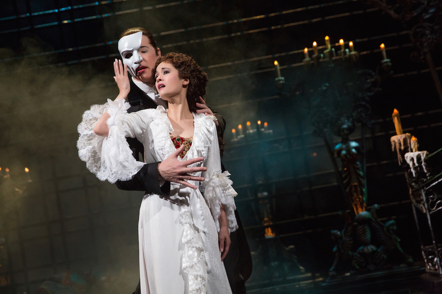 story of the phantom of the opera musical