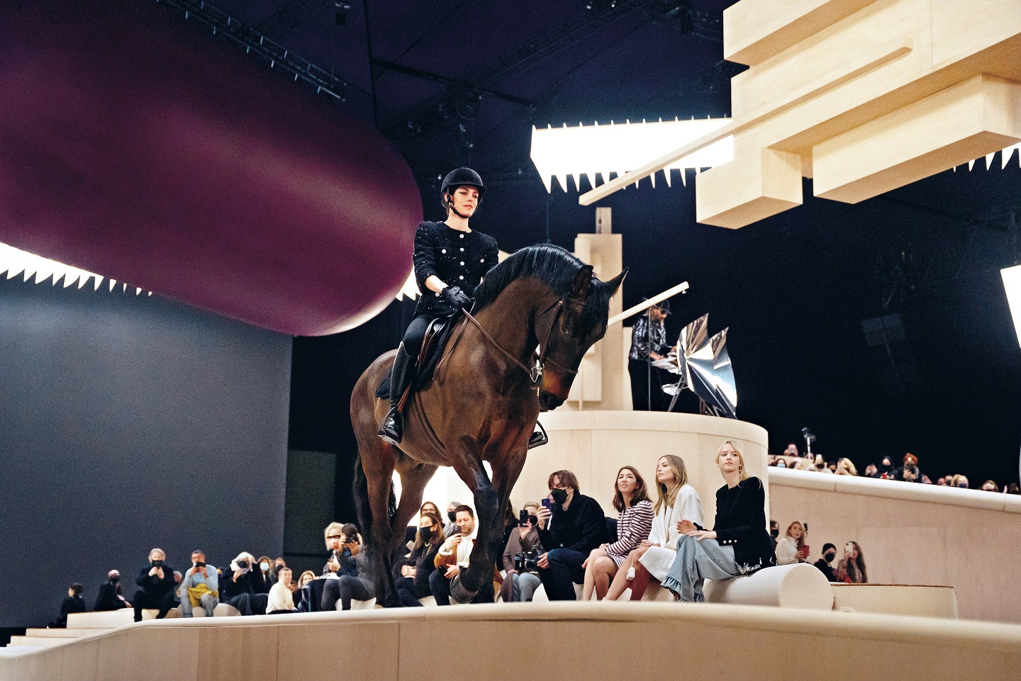 Grace Kelly's royal granddaughter opens Chanel Spring/Summer 2022 haute  couture show in equestrian style
