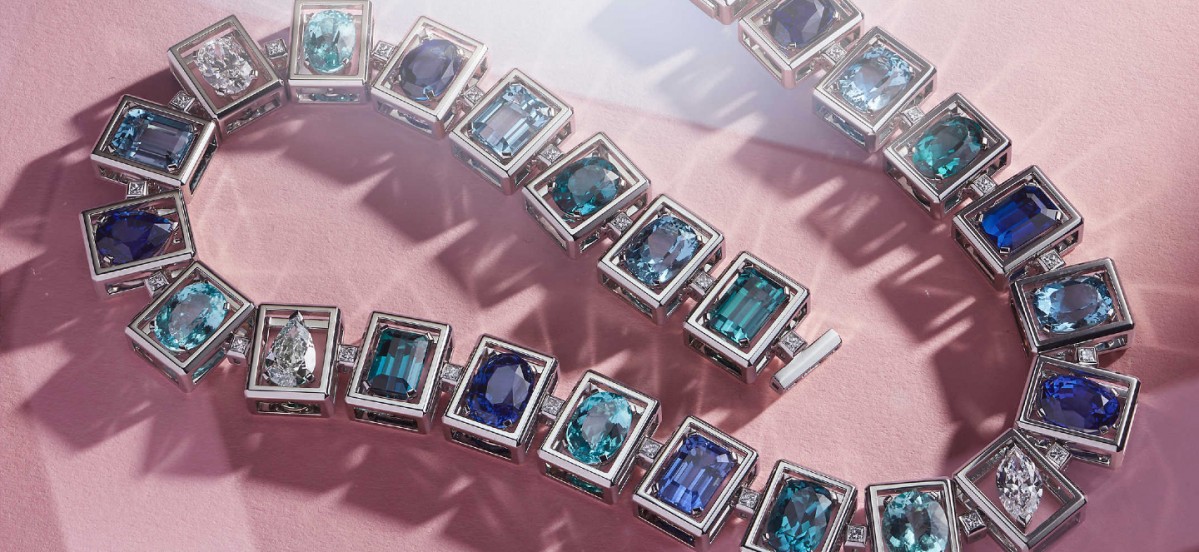 Travelling showcase Tiffany Jewel Box displays 60 high jewellery